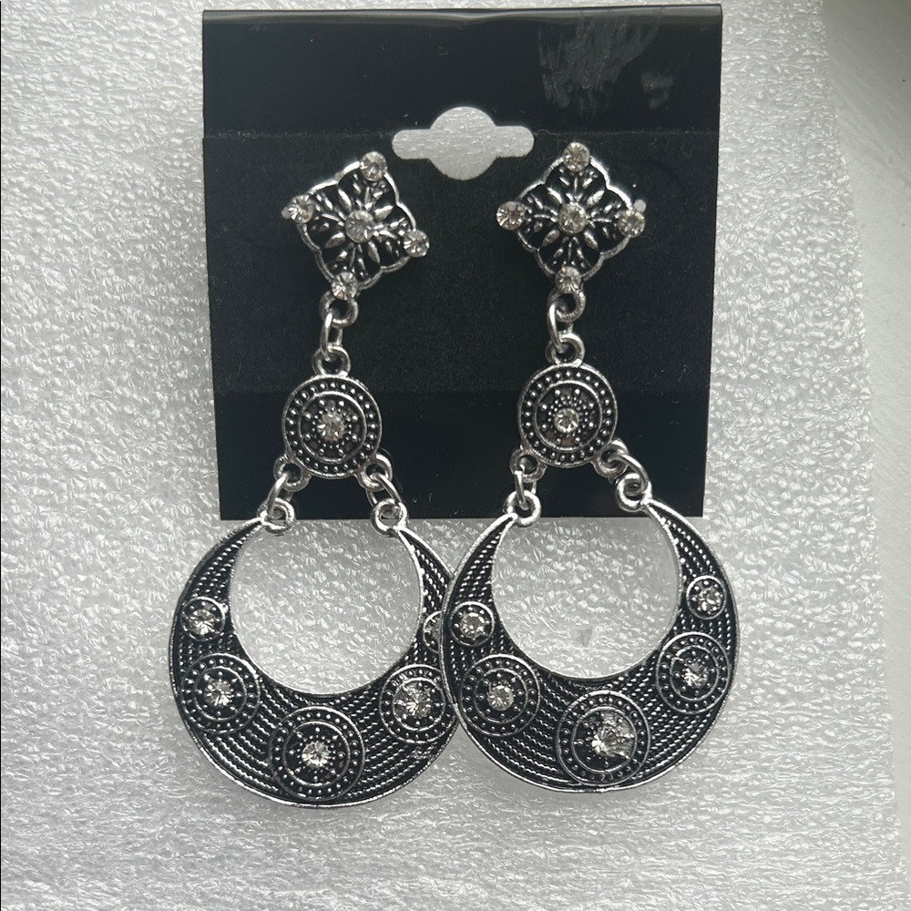 Vintage Style Silver-Tone Filigree Drop Earrings with Crystal Accents 3”x 1.5